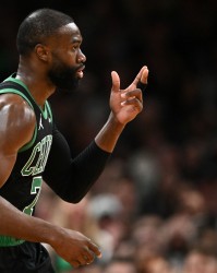 pg模拟器官网电脑版-强队底蕴！绿军一度落后热火19分 末节净胜15分成功逆转！