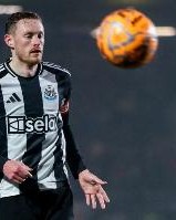 记者：利兹联1200万英镑报价朗斯塔夫，接近与纽卡达成协议